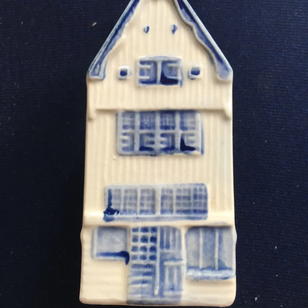 Blue and White Delft Ceramic House-KLM Minis